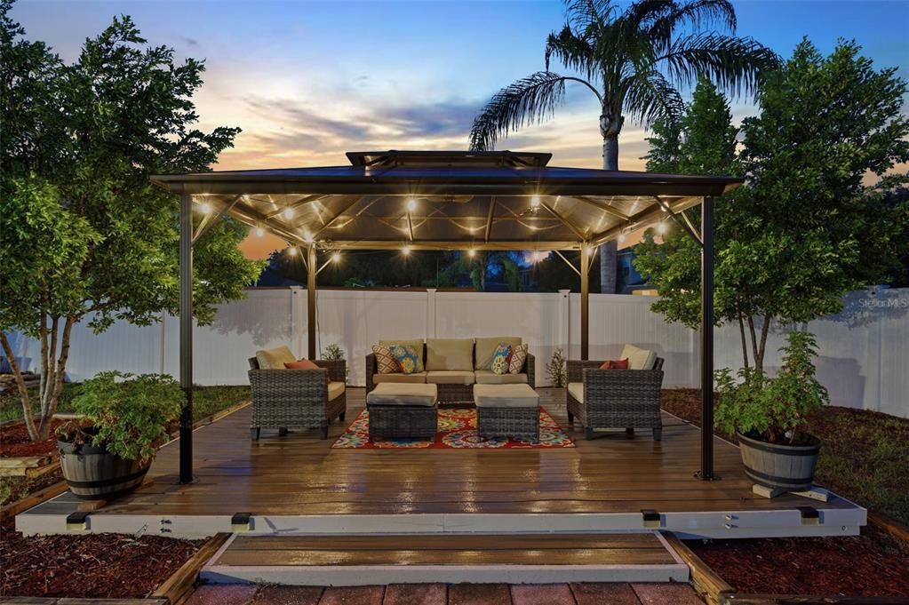 En Venta: $369,000 (4 camas, 2 baños, 2050 Pies cuadrados)