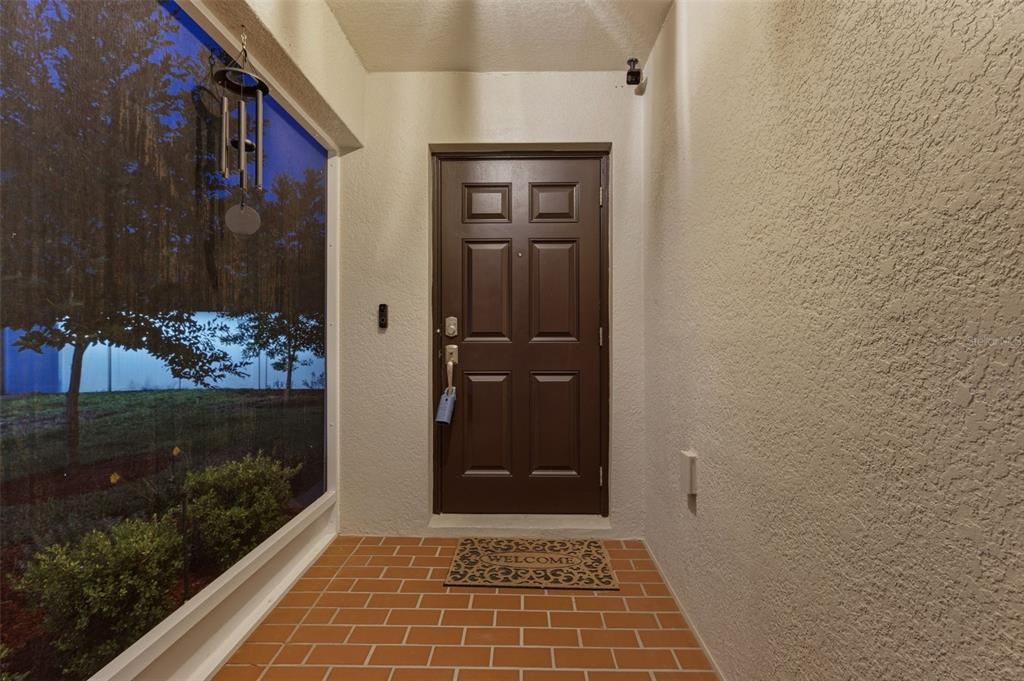 En Venta: $369,000 (4 camas, 2 baños, 2050 Pies cuadrados)