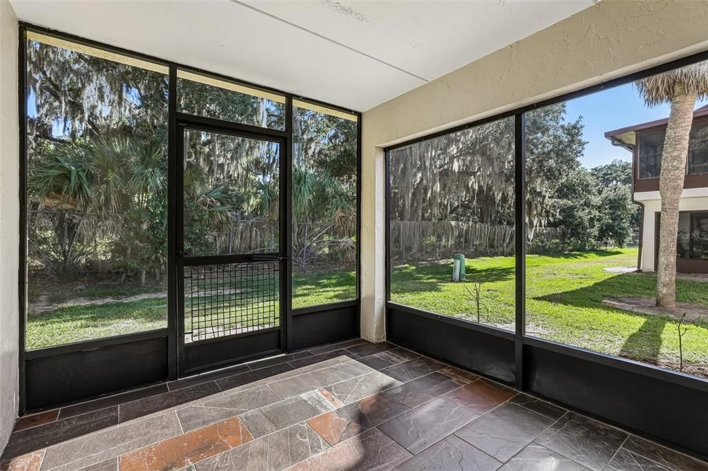 For Sale: $139,900 (2 beds, 2 baths, 1518 Square Feet)