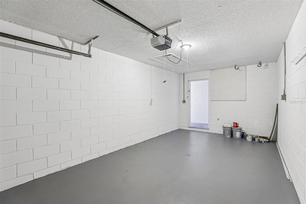 For Sale: $139,900 (2 beds, 2 baths, 1518 Square Feet)