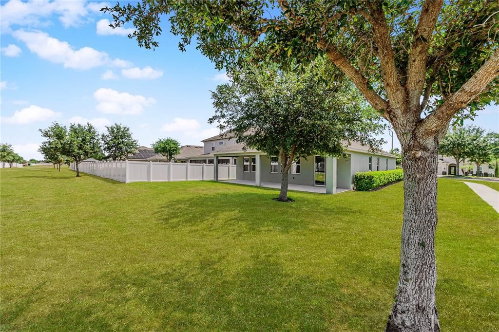 For Sale: $329,900 (4 beds, 2 baths, 1876 Square Feet)