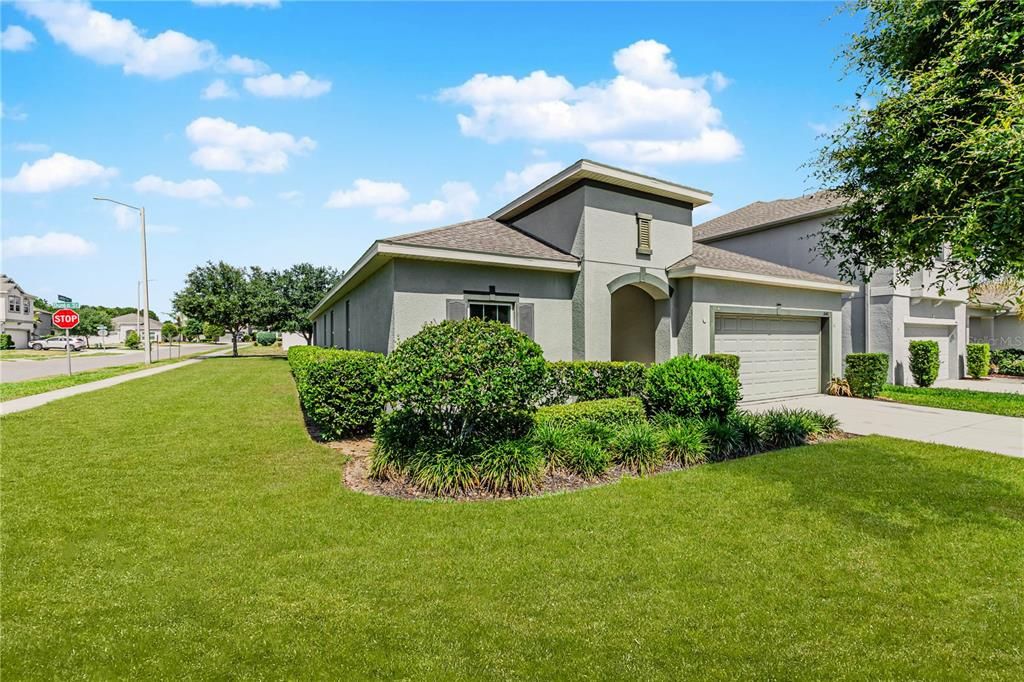 For Sale: $329,900 (4 beds, 2 baths, 1876 Square Feet)