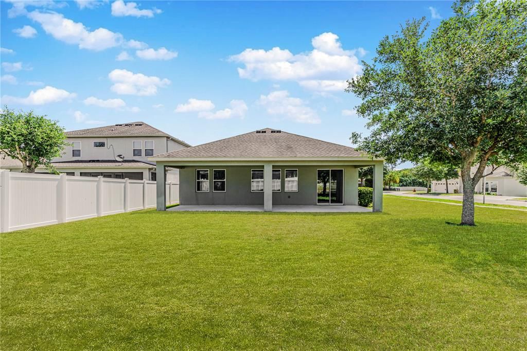 For Sale: $329,900 (4 beds, 2 baths, 1876 Square Feet)