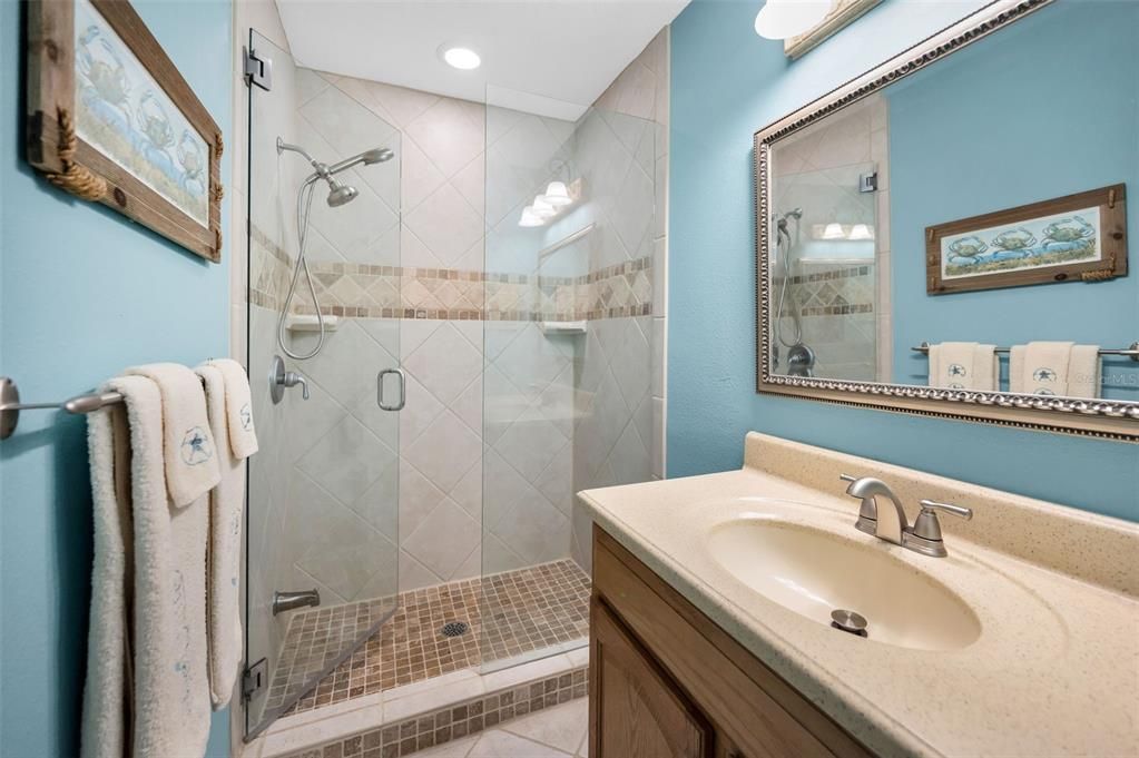 For Sale: $4,495,000 (6 beds, 4 baths, 3902 Square Feet)