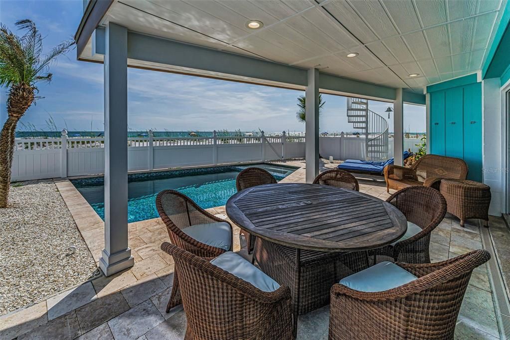For Sale: $4,495,000 (6 beds, 4 baths, 3902 Square Feet)