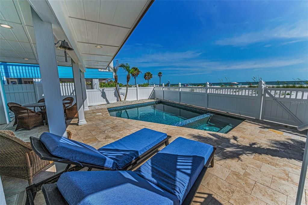 For Sale: $4,495,000 (6 beds, 4 baths, 3902 Square Feet)