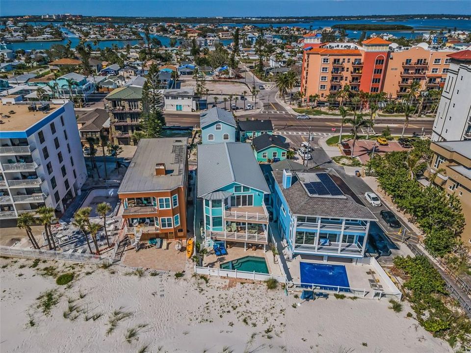For Sale: $4,495,000 (6 beds, 4 baths, 3902 Square Feet)