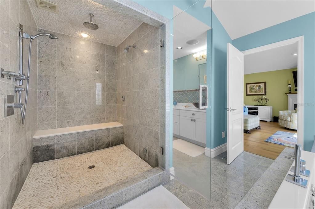 For Sale: $4,495,000 (6 beds, 4 baths, 3902 Square Feet)