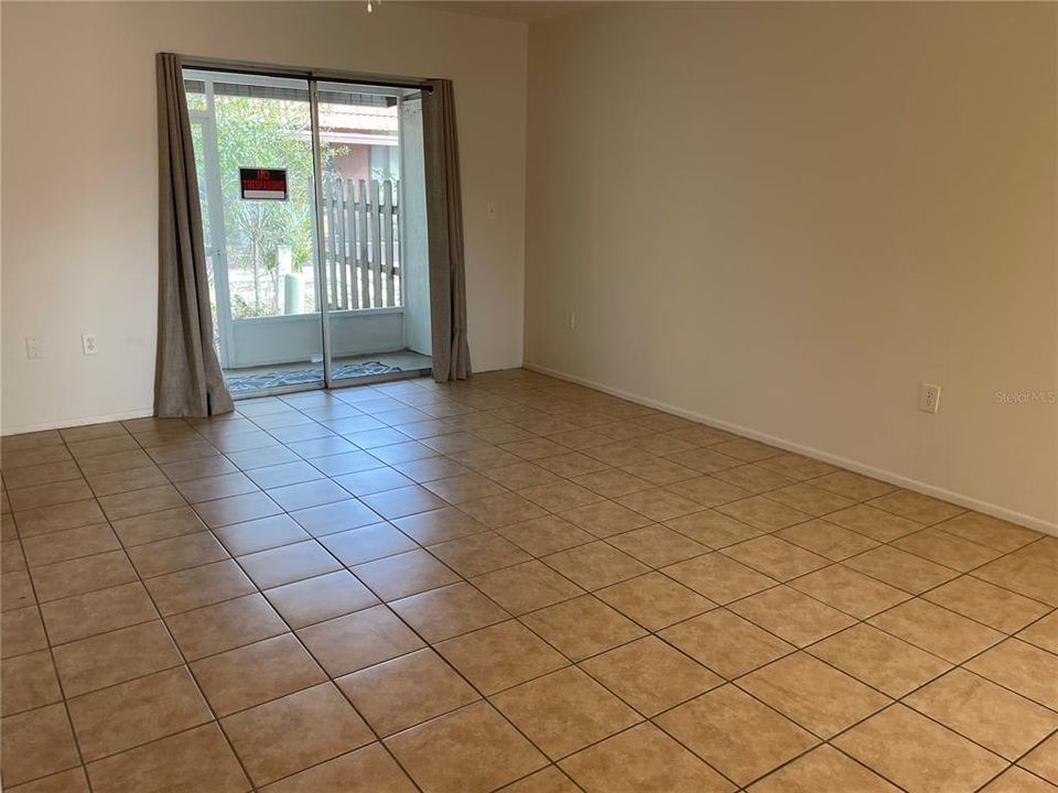 В аренду: $1,450 (2 спален, 2 ванн, 957 Квадратных фут)
