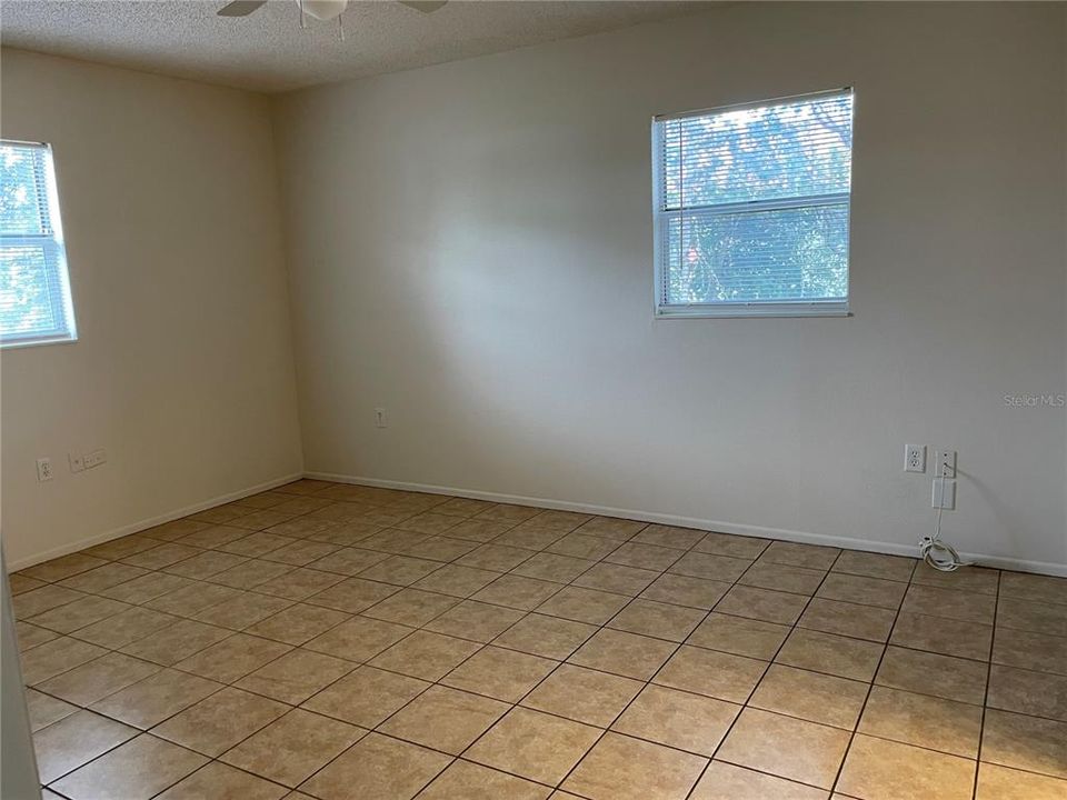 В аренду: $1,450 (2 спален, 2 ванн, 957 Квадратных фут)