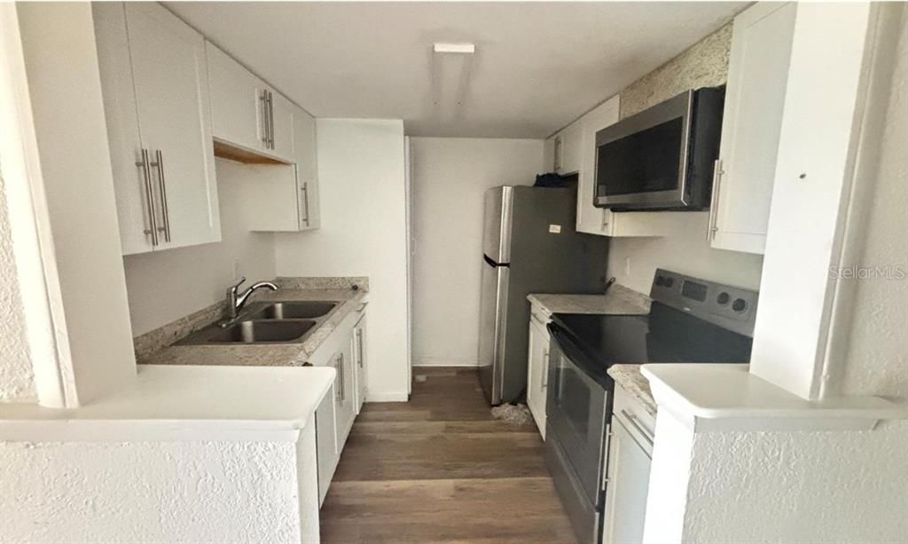 В аренду: $1,800 (3 спален, 2 ванн, 893 Квадратных фут)