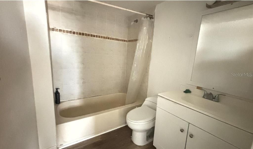 В аренду: $1,800 (3 спален, 2 ванн, 893 Квадратных фут)