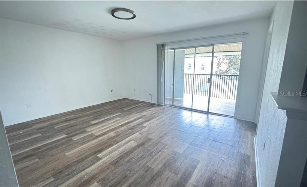 В аренду: $1,800 (3 спален, 2 ванн, 893 Квадратных фут)