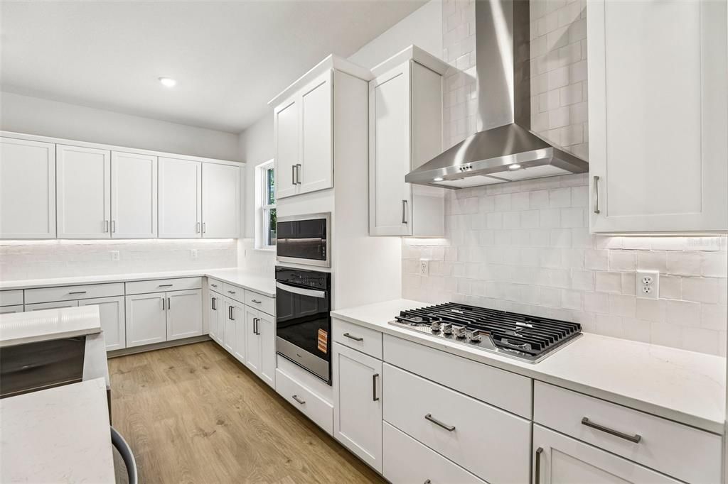 En Venta: $1,090,990 (4 camas, 4 baños, 3153 Pies cuadrados)