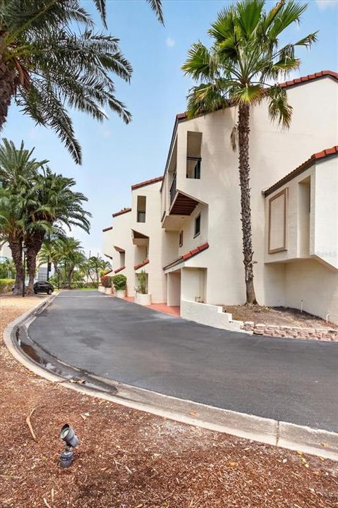 For Sale: $675,000 (3 beds, 2 baths, 2062 Square Feet)