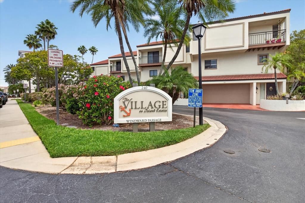 For Sale: $675,000 (3 beds, 2 baths, 2062 Square Feet)