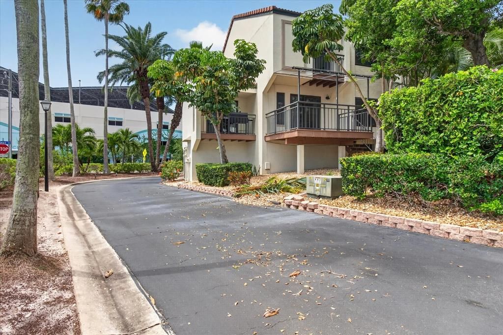 For Sale: $675,000 (3 beds, 2 baths, 2062 Square Feet)