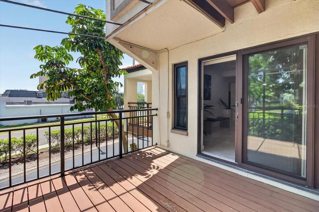 For Sale: $675,000 (3 beds, 2 baths, 2062 Square Feet)