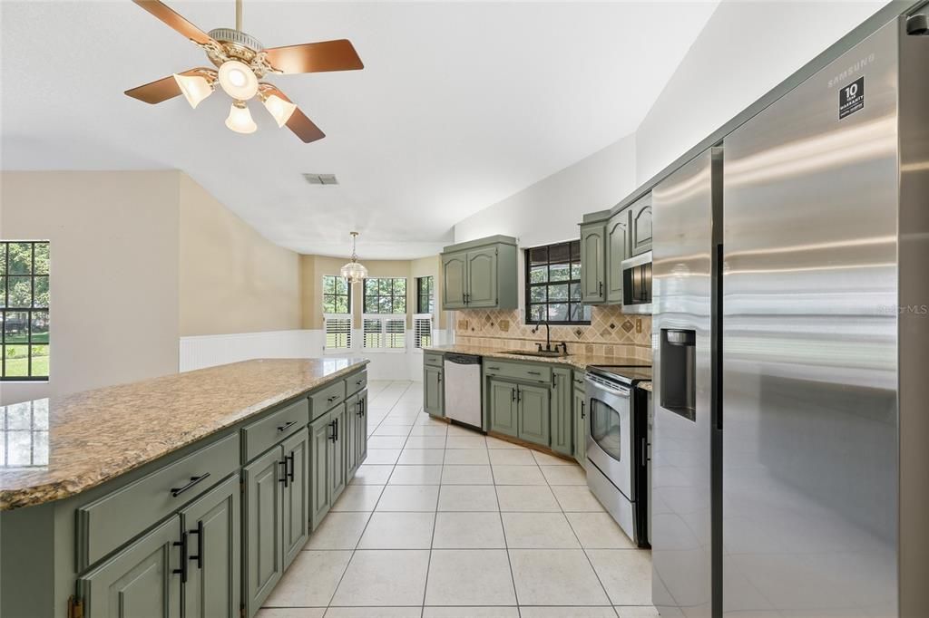 Active With Contract: $449,990 (4 beds, 3 baths, 2383 Square Feet)