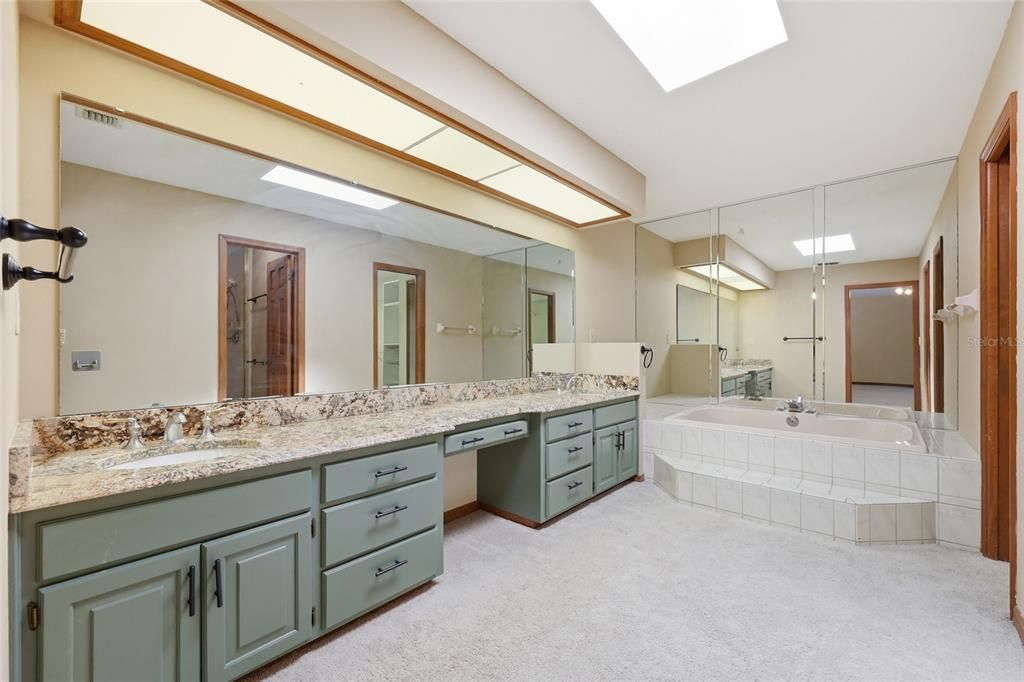 Active With Contract: $449,990 (4 beds, 3 baths, 2383 Square Feet)