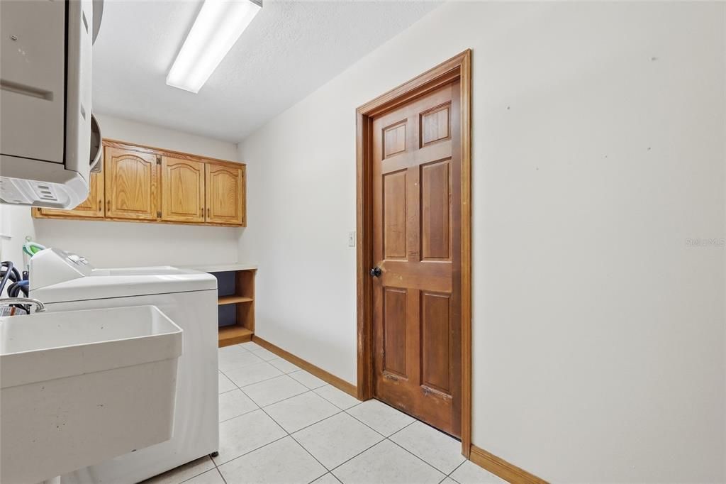 Active With Contract: $449,990 (4 beds, 3 baths, 2383 Square Feet)