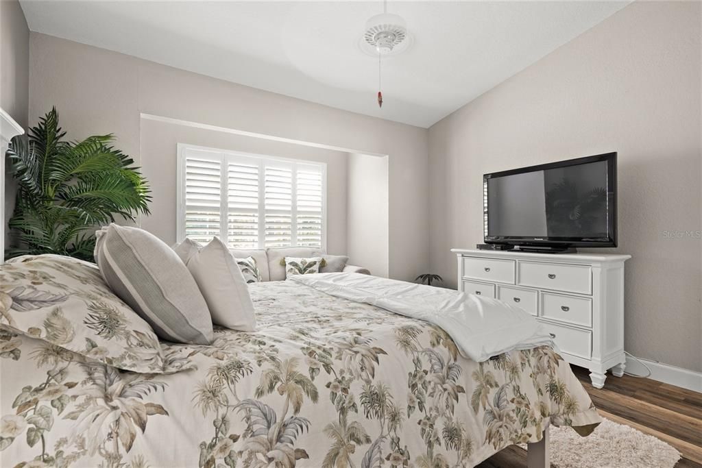 В аренду: $2,800 (2 спален, 2 ванн, 1733 Квадратных фут)