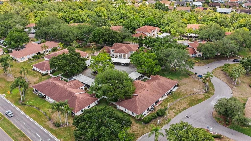 На продажу: $122,400 (2 спален, 2 ванн, 1073 Квадратных фут)