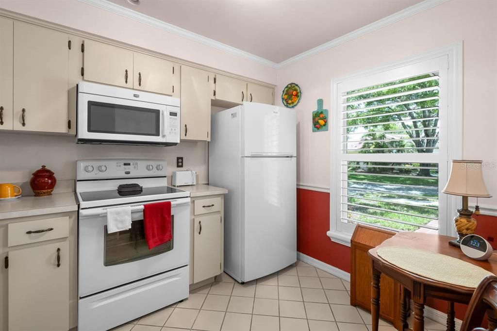 На продажу: $122,400 (2 спален, 2 ванн, 1073 Квадратных фут)