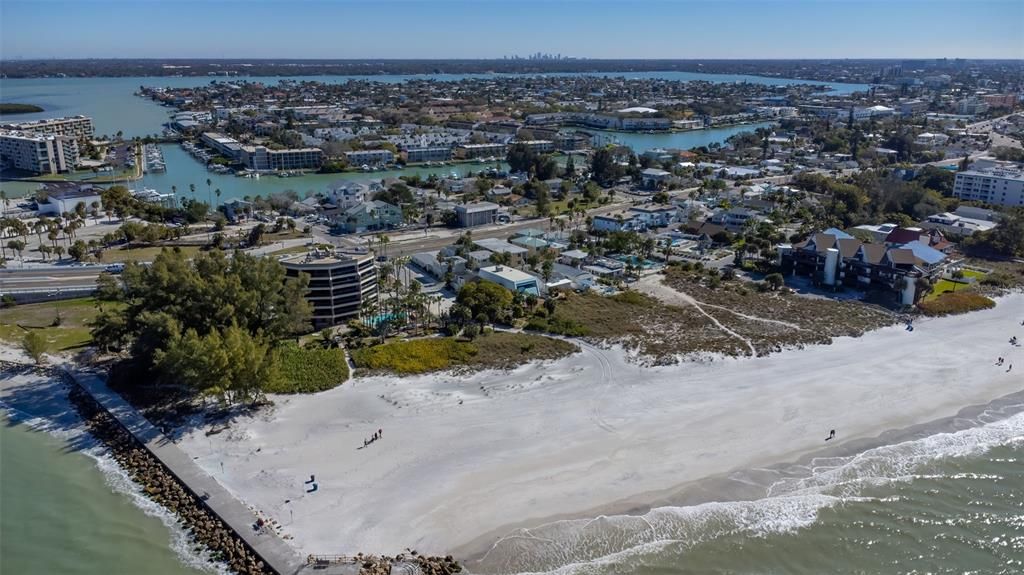 For Sale: $1,900,000 (0.10 acres)
