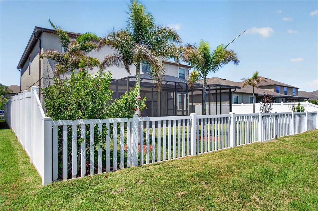 For Sale: $624,990 (6 beds, 4 baths, 3890 Square Feet)
