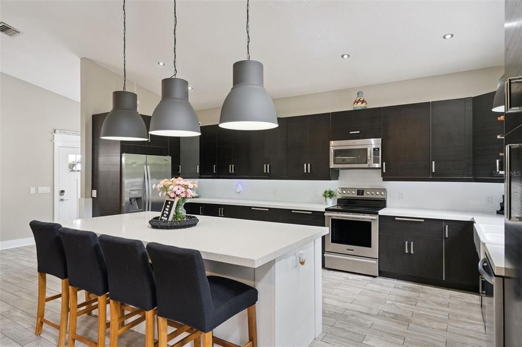 En Venta: $1,100,000 (3 camas, 2 baños, 2360 Pies cuadrados)
