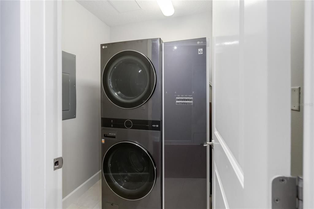На продажу: $749,900 (2 спален, 2 ванн, 2080 Квадратных фут)