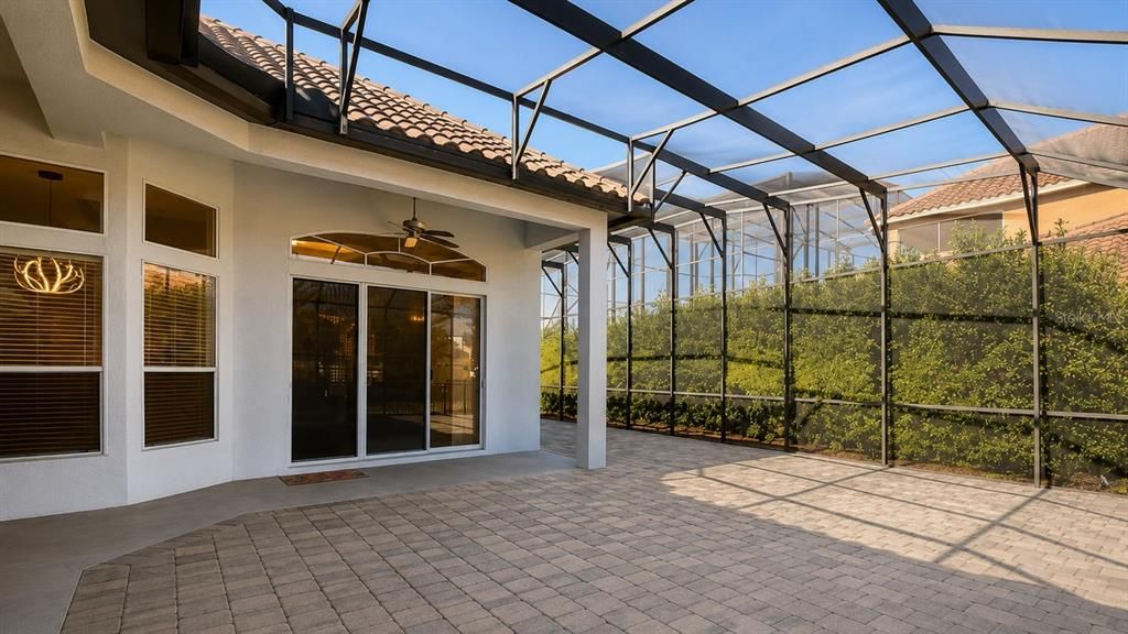 For Rent: $3,200 (5 beds, 4 baths, 3438 Square Feet)