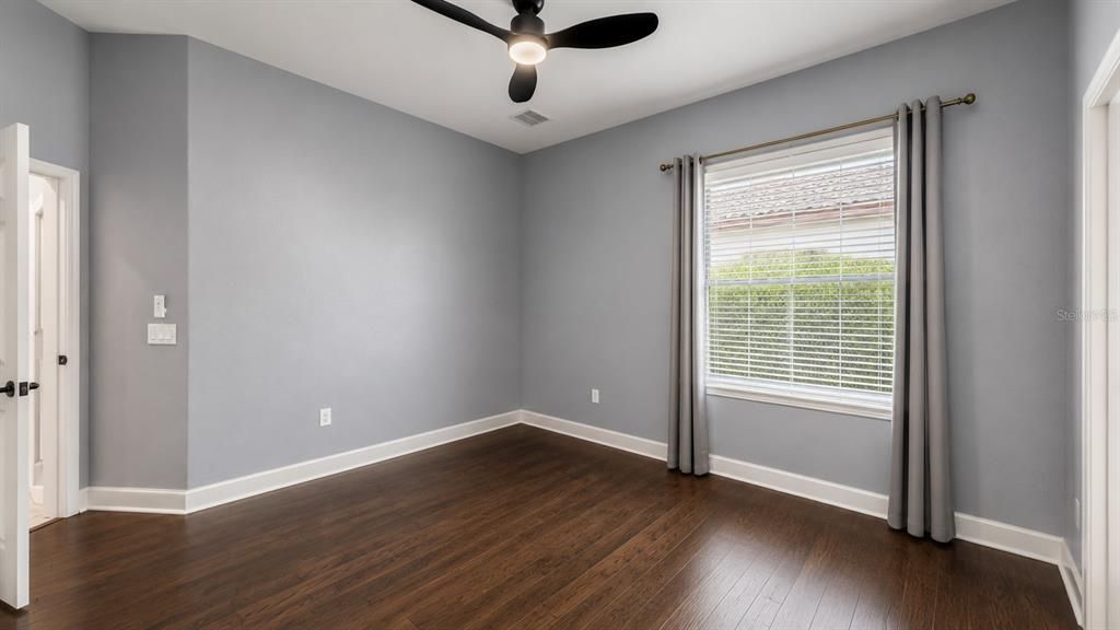For Rent: $3,200 (5 beds, 4 baths, 3438 Square Feet)