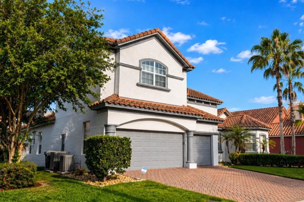 For Rent: $3,200 (5 beds, 4 baths, 3438 Square Feet)