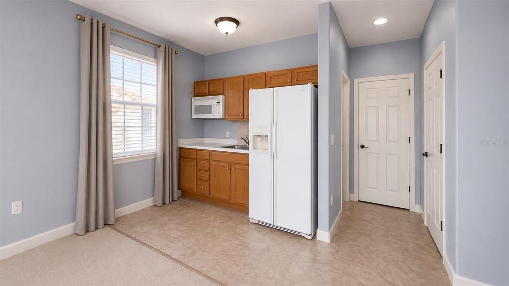 For Rent: $3,200 (5 beds, 4 baths, 3438 Square Feet)