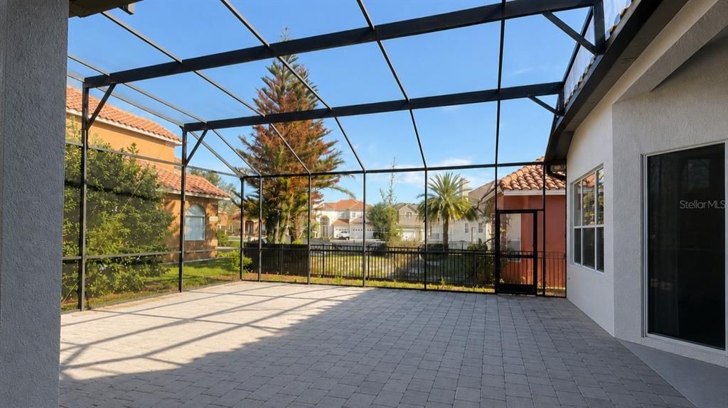 For Rent: $3,200 (5 beds, 4 baths, 3438 Square Feet)