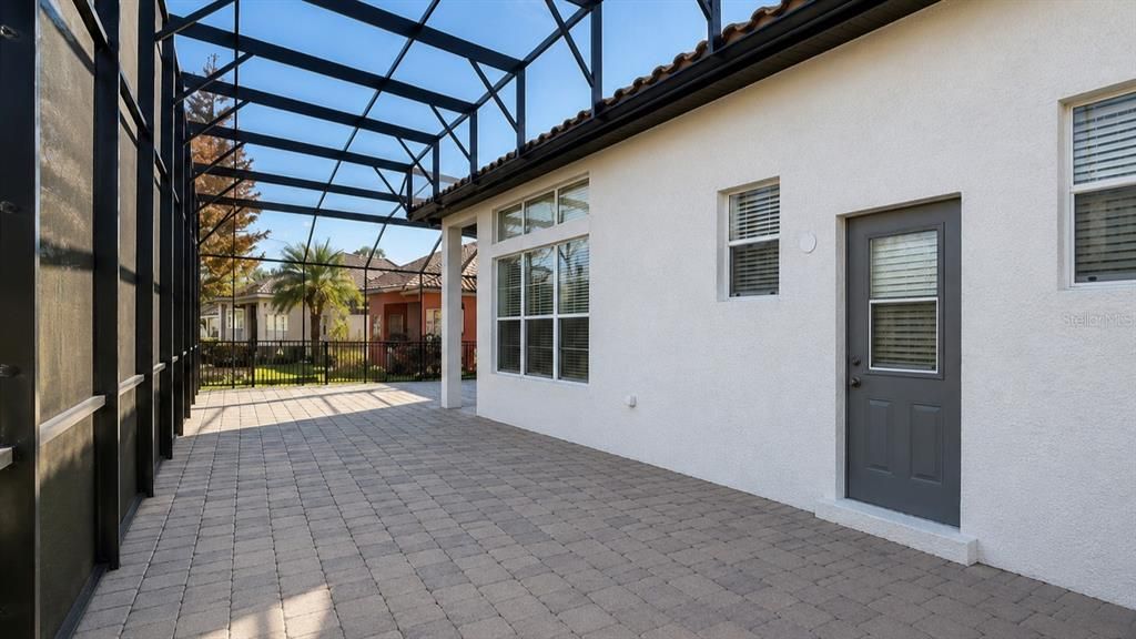 For Rent: $3,200 (5 beds, 4 baths, 3438 Square Feet)
