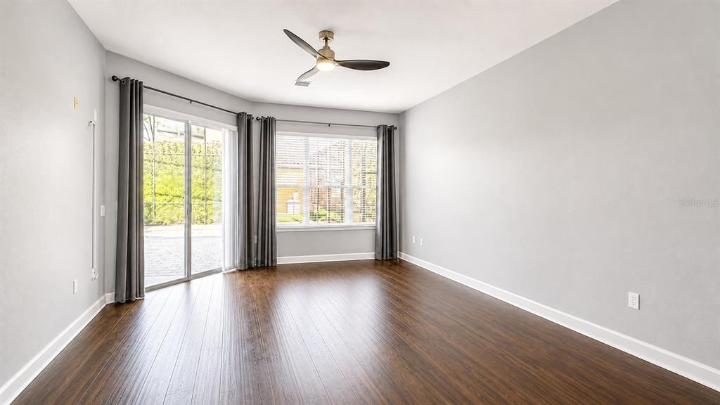 For Rent: $3,200 (5 beds, 4 baths, 3438 Square Feet)