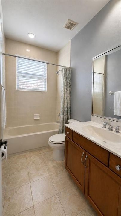 For Rent: $3,200 (5 beds, 4 baths, 3438 Square Feet)
