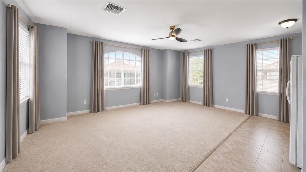 For Rent: $3,200 (5 beds, 4 baths, 3438 Square Feet)