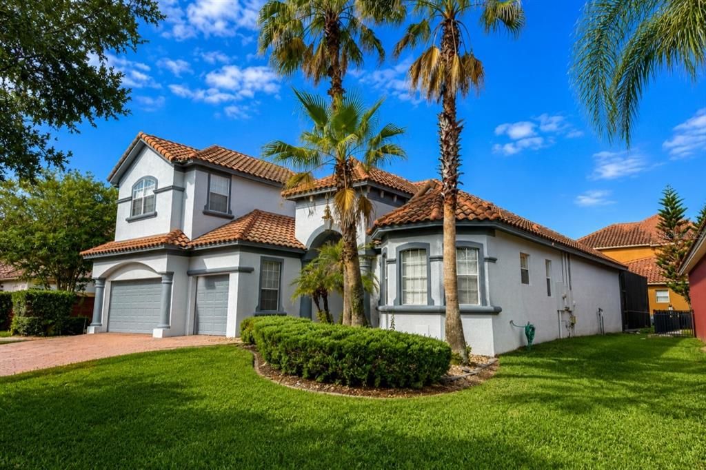 For Rent: $3,200 (5 beds, 4 baths, 3438 Square Feet)