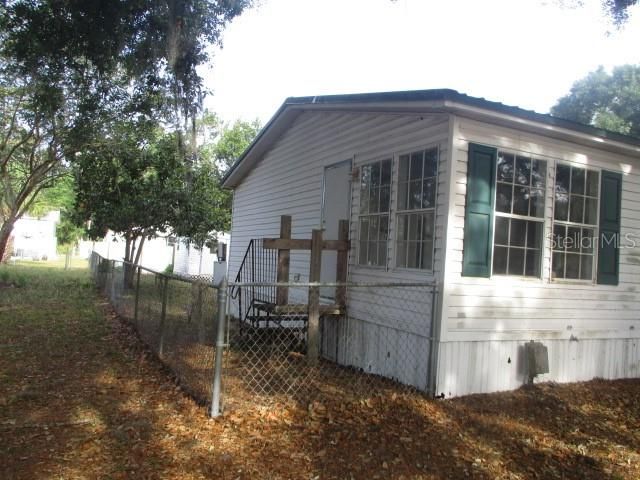 For Sale: $121,000 (3 beds, 2 baths, 1352 Square Feet)