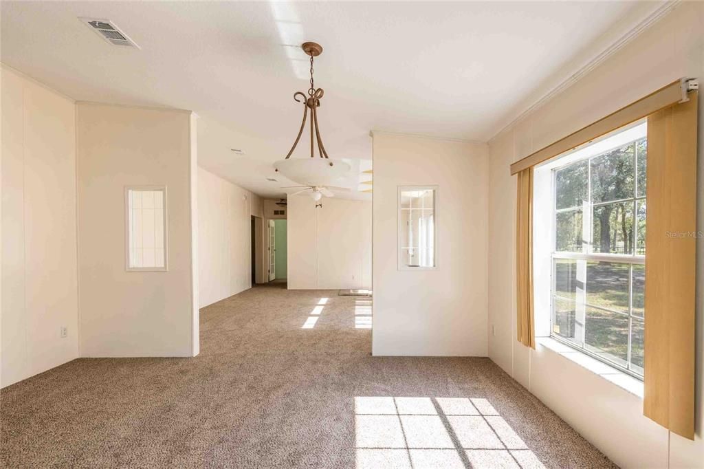 En Venta: $400,000 (4 camas, 3 baños, 2356 Pies cuadrados)