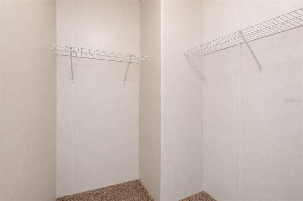 En Venta: $400,000 (4 camas, 3 baños, 2356 Pies cuadrados)
