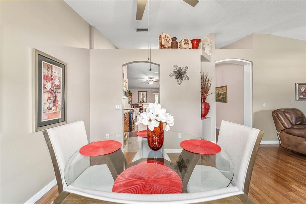 For Sale: $279,900 (3 beds, 2 baths, 1624 Square Feet)