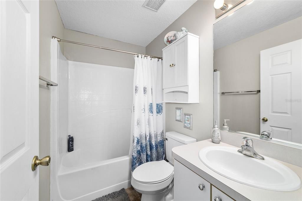 For Sale: $279,900 (3 beds, 2 baths, 1624 Square Feet)