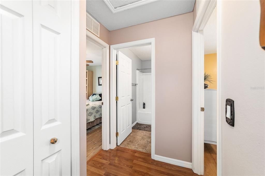 For Sale: $279,900 (3 beds, 2 baths, 1624 Square Feet)