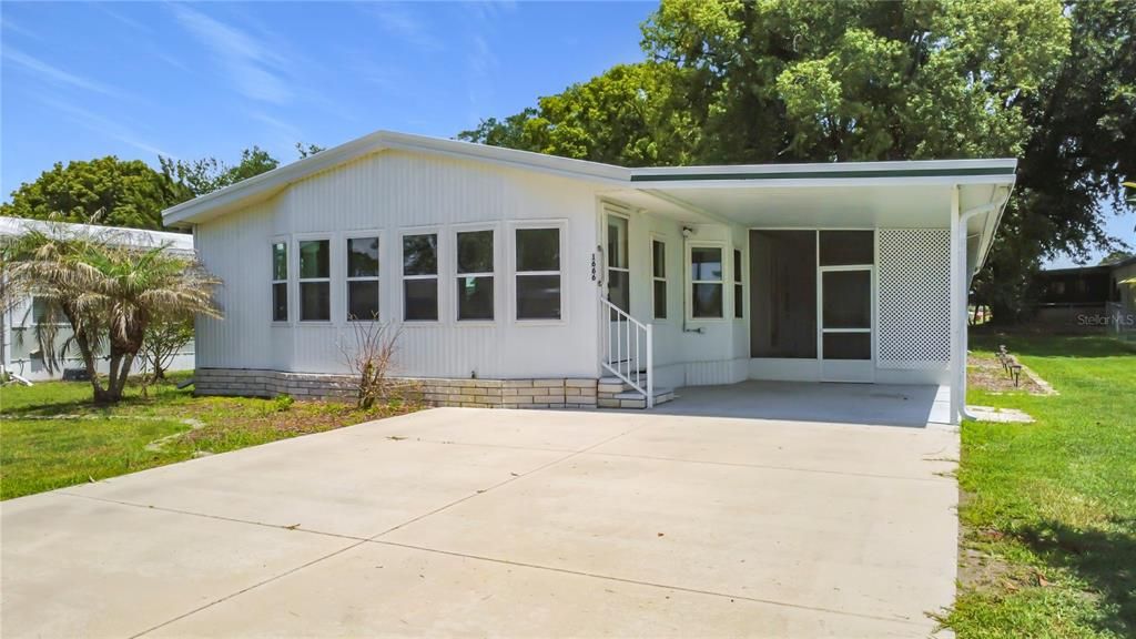 For Sale: $209,900 (2 beds, 2 baths, 1354 Square Feet)