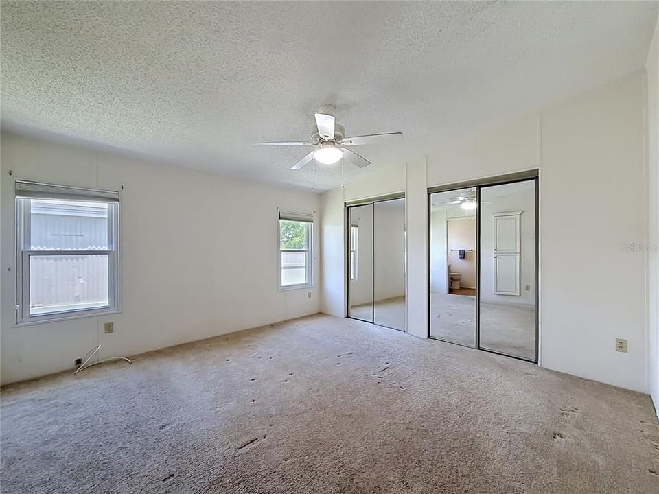 For Sale: $209,900 (2 beds, 2 baths, 1354 Square Feet)